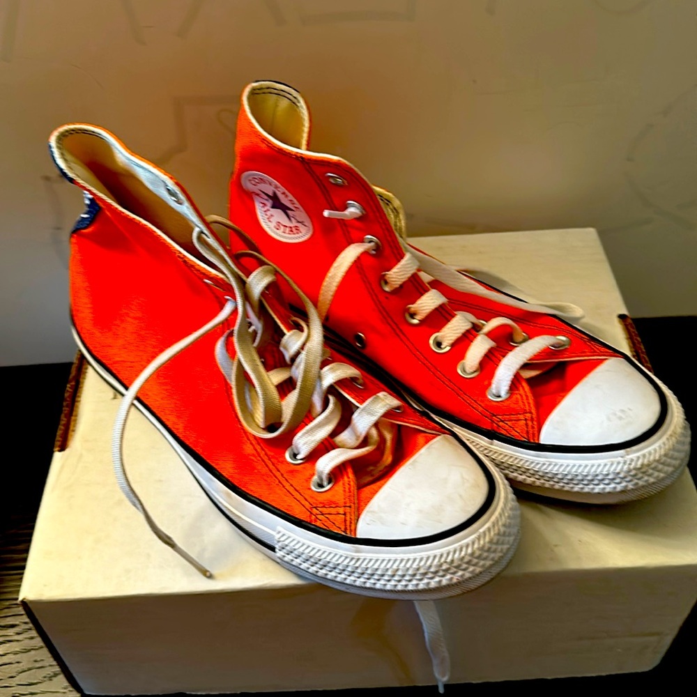 Converse All Star Bronco high top. Mens 6.5/Women’s 8.5 New